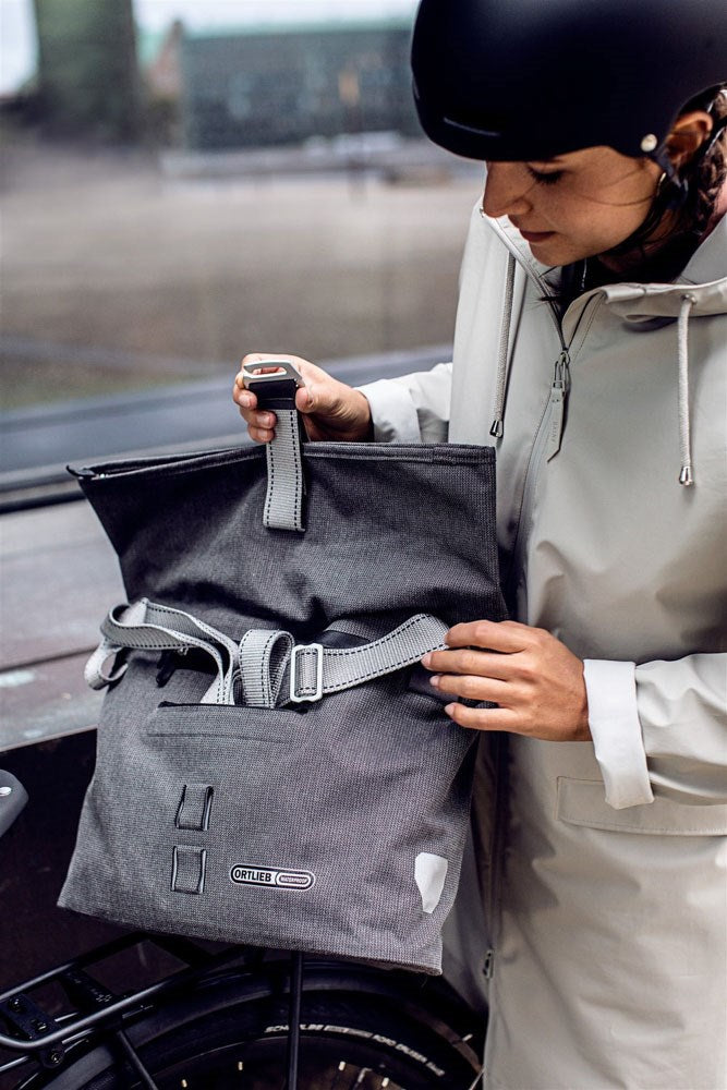 ORTLIEB Twin-City 9L 2-in-1 Bike Bag & Shoulder Bag (30 x 39 x 12cm) - Grey
