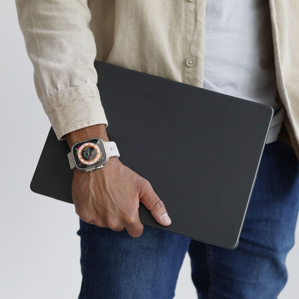 Vonmählen Transparent Case for MacBook Pro M5/M4/M3/M2/M1 (2025-2021) - Matte Black/Transparent