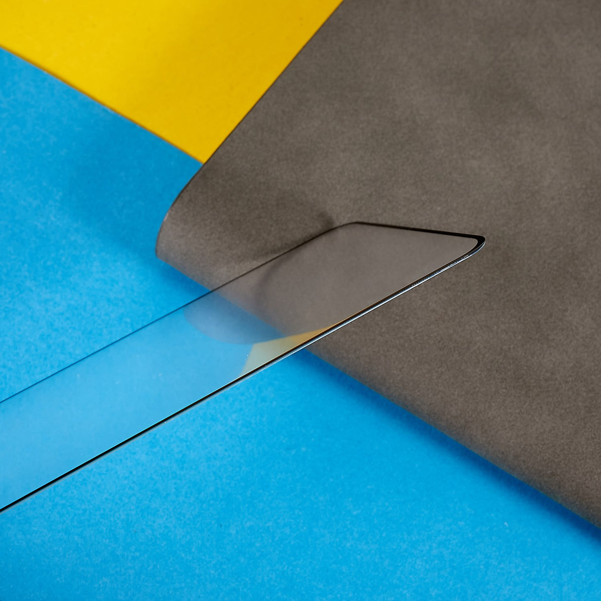 Samsung Galaxy S25 FE Tempered Glass Screen Protector - Transparent / Black Edge