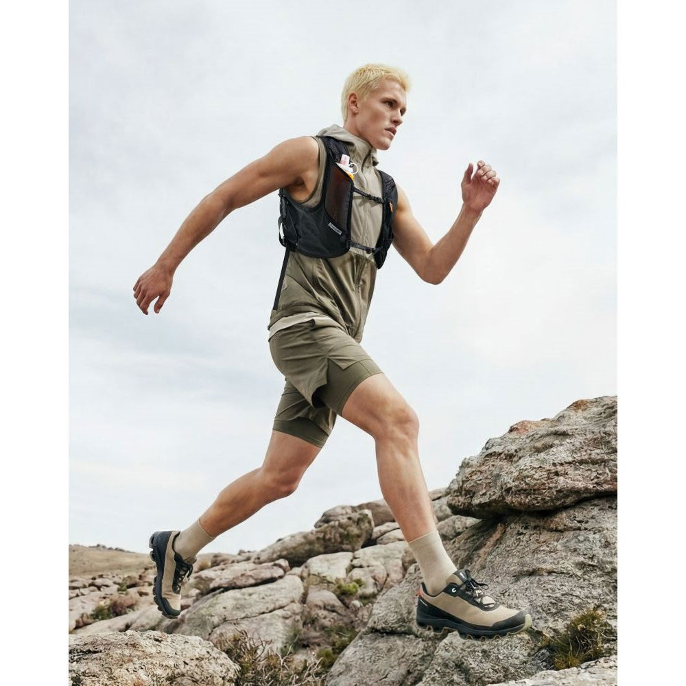 Spigen Dynamic Running Vest - Size M / L - Black