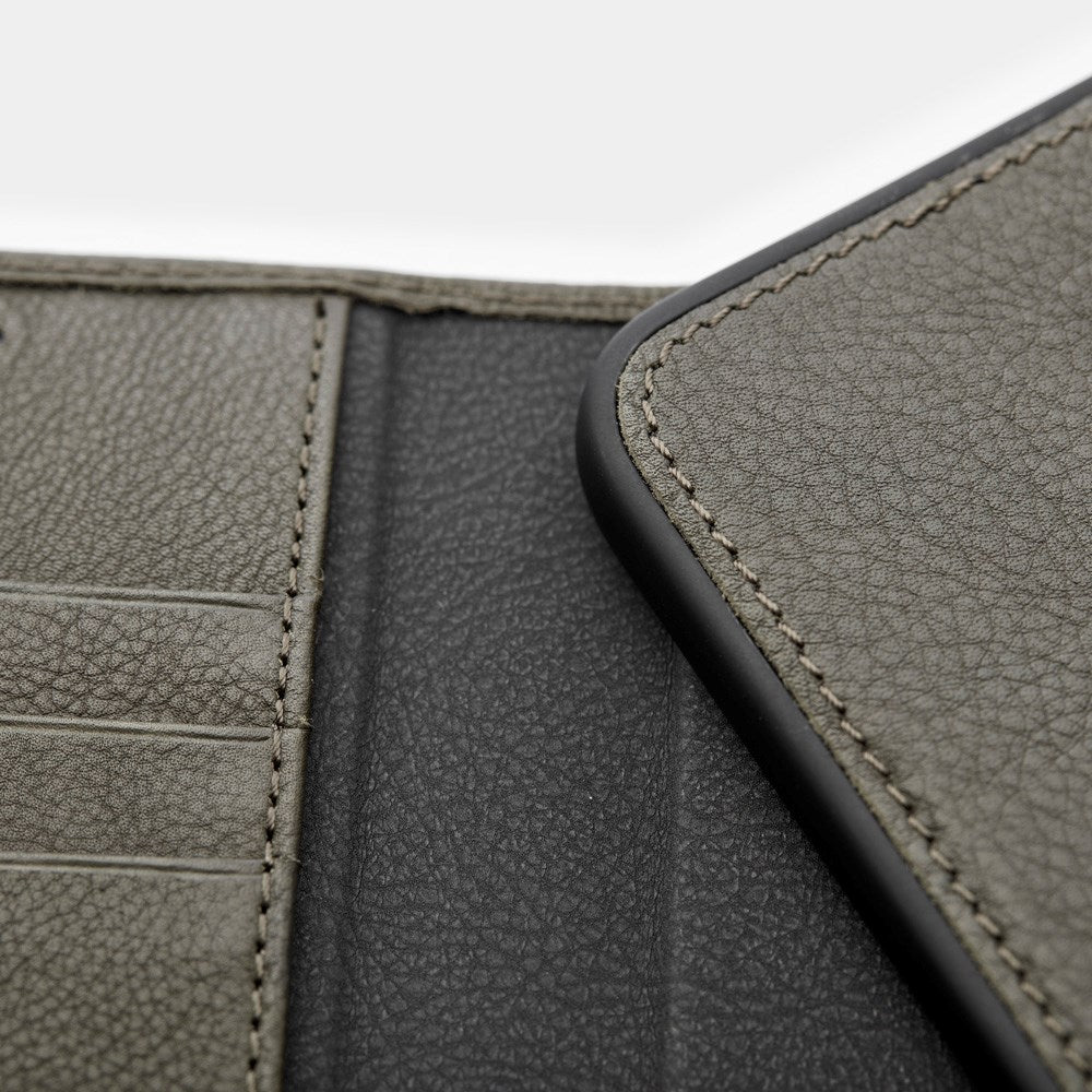 Trunk iPhone 12 / 12 Pro Genuine Leather Flip Case with Removable Back Case - Green