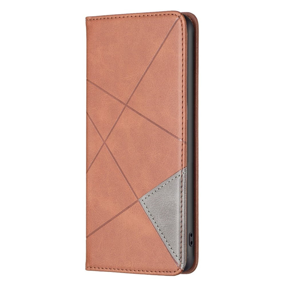 iPhone 14 Plus Leather Flip Case w. Geometric Lines - Brown