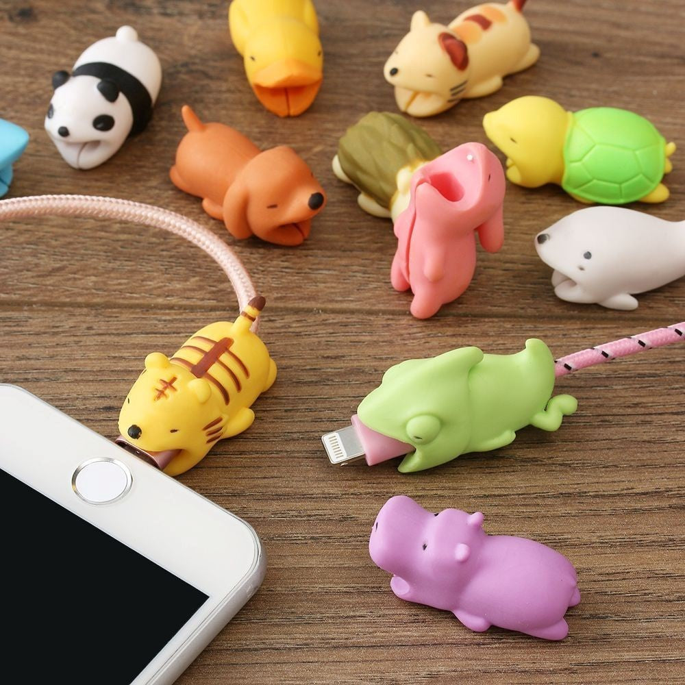 Cable protector for iPhone / iPad - Hippo