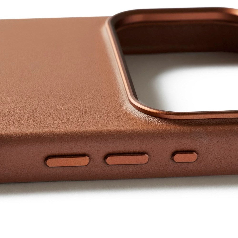 Mujjo iPhone 17 Pro Leather Case - MagSafe Compatible - Tan