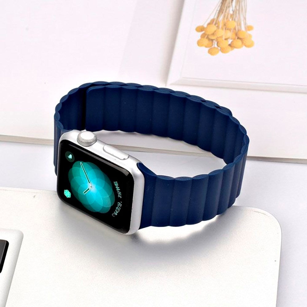 Lippa Apple Watch (38/40/SE/41/42mm) Magnetic Silicone Strap - Dark Blue