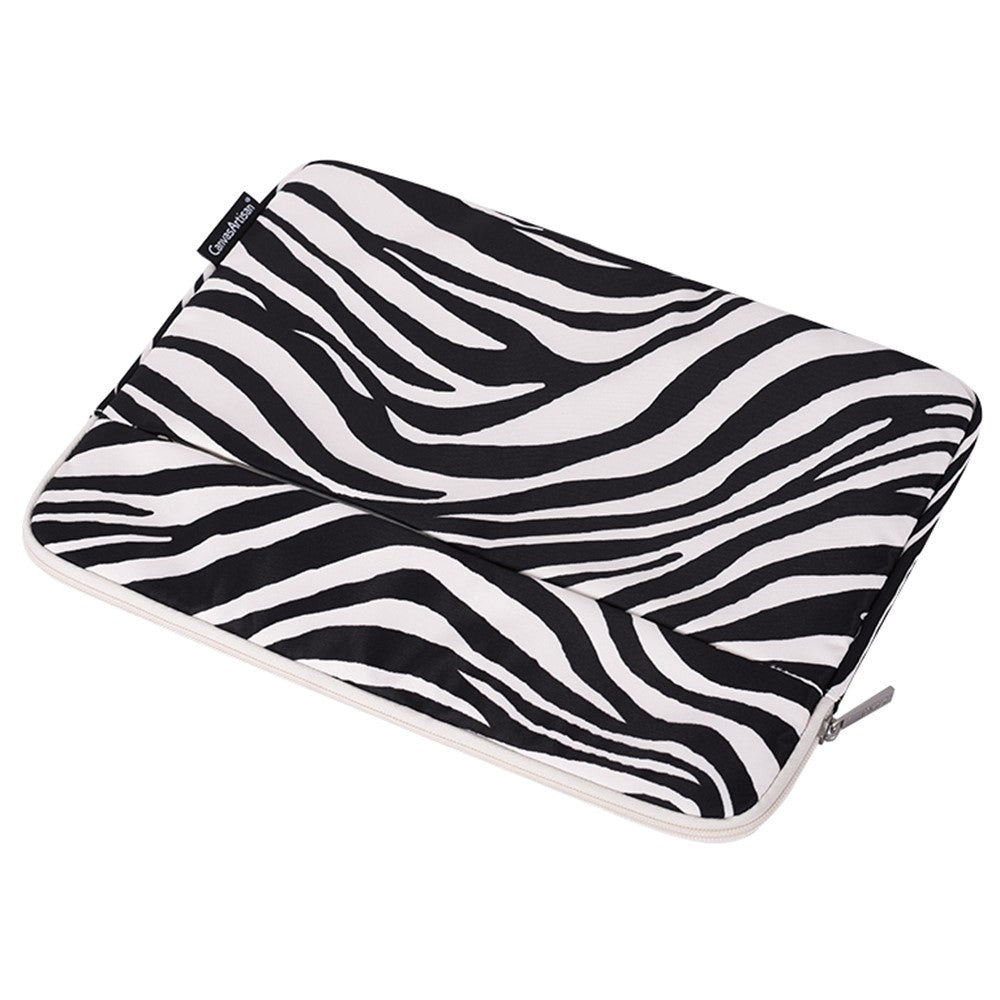 CanvasArtisan Sleeve For Laptop / Macbook 13" - (35.5 x 25 x 2.4 cm) - Zebra