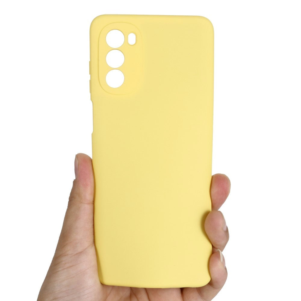 Motorola Moto G62 Silicone Case w. Strap - Yellow