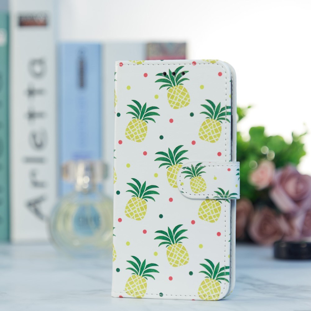 Google Pixel 7 PU Leather Flip Case w. Wallet and Strap - Pineapple