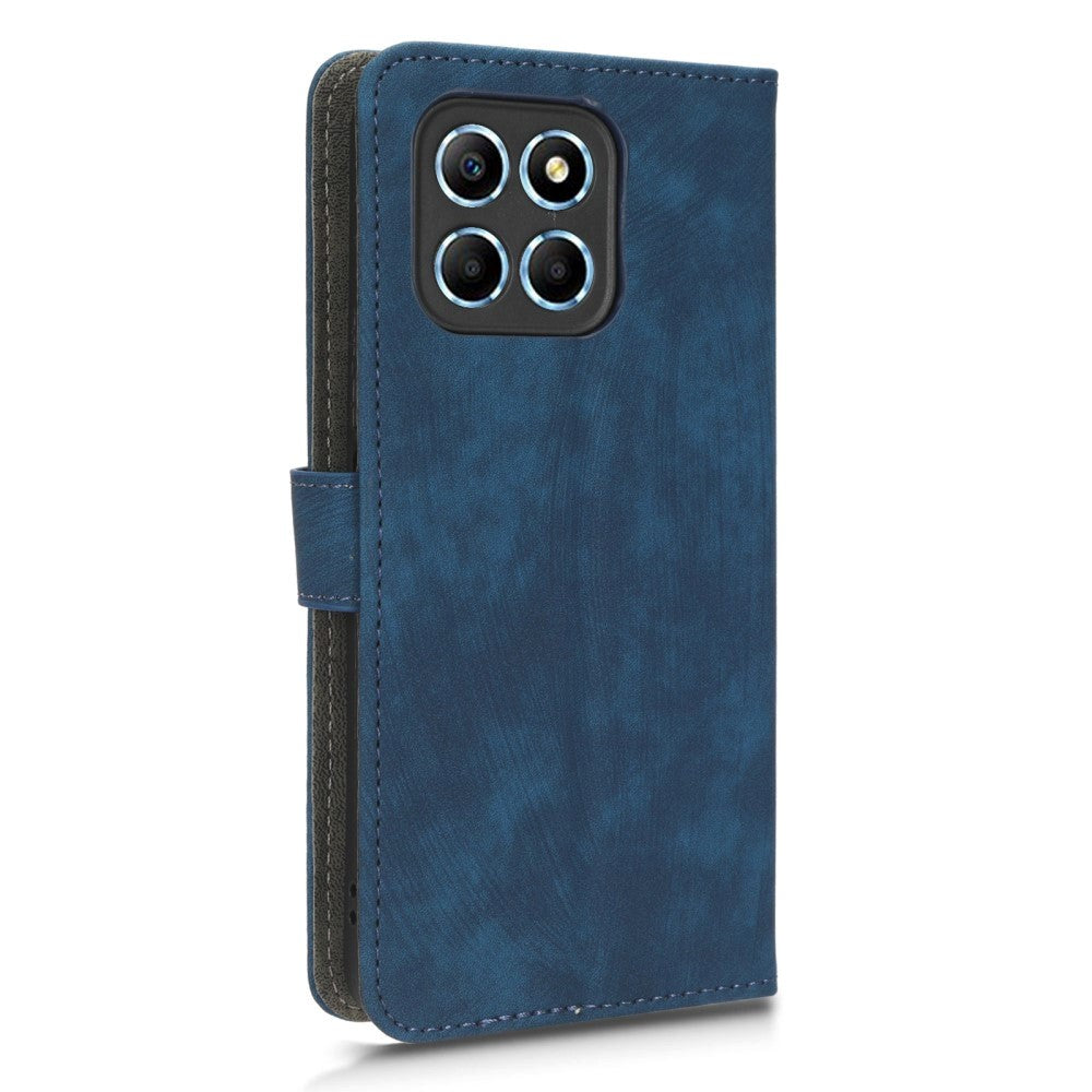 Honor 70 Lite Leather Flip Case with Wallet and Strap - Blue