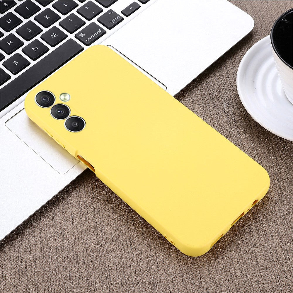 Samsung Galaxy M34 (5G) / F34 (5G) Liquid Silicone Case w. Strap - Yellow