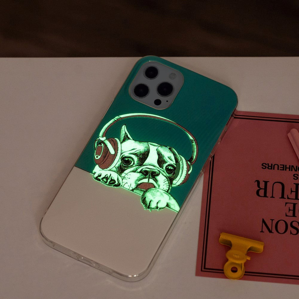 iPhone 15 Pro Luminescent Flexible Case of Plastic w. Print - Dog with Headphones