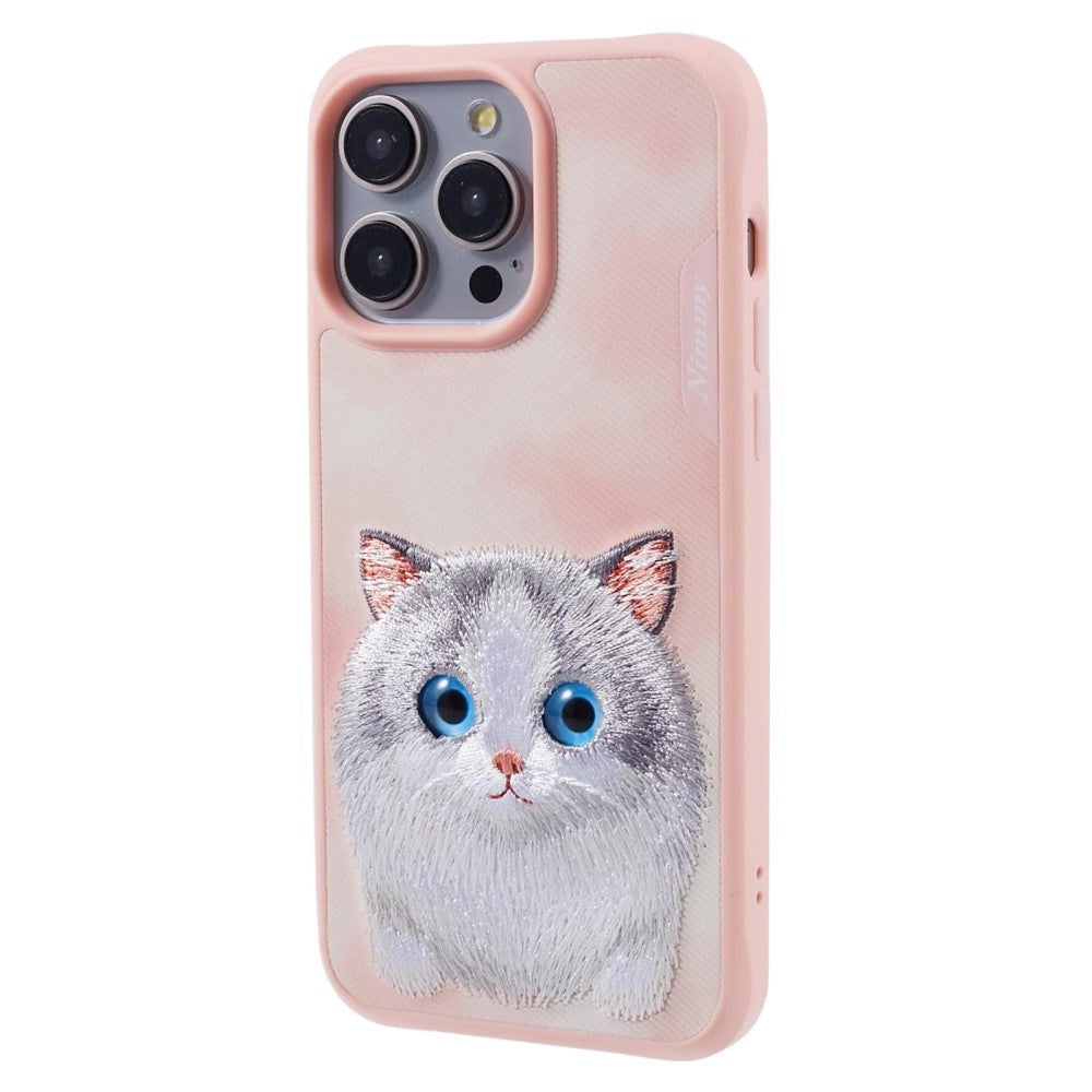 iPhone 15 Pro Hybrid Case w. Animal Motif & Embroidery - Grey Cat