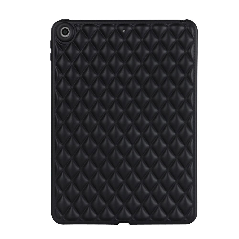 iPad 9.7 (2018-2017) / iPad Air / iPad Air 2 Flexible Plastic Case - Rhombe Design - Black