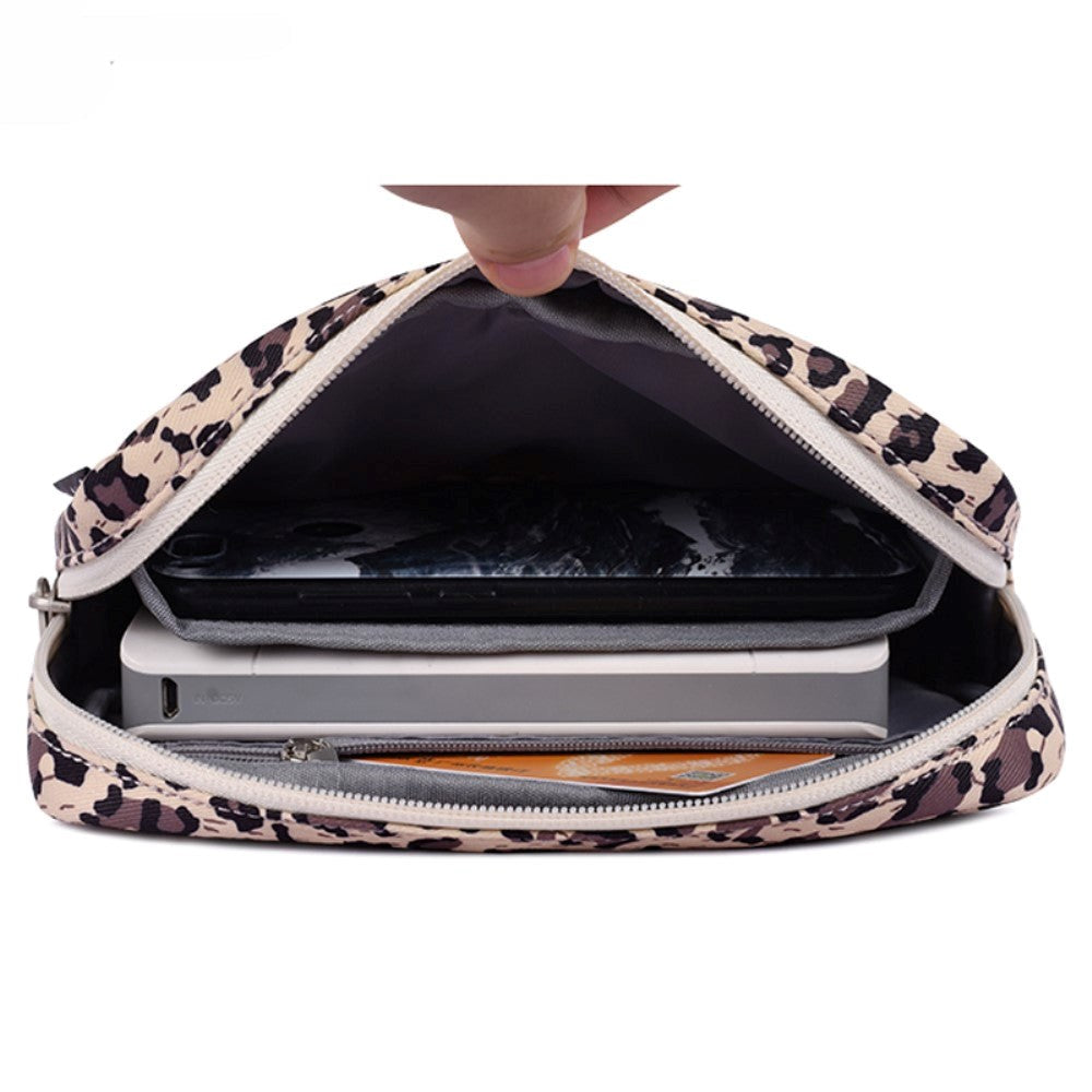 Universal Case For Smartphone (200 x 130 mm) - Leopard