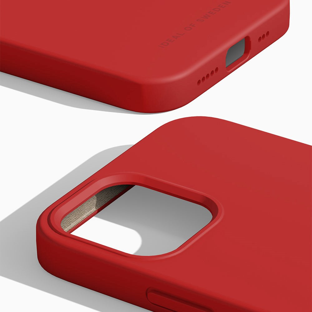 iDeal Of Sweden iPhone 12 / 12 Pro Silicone Case - Red