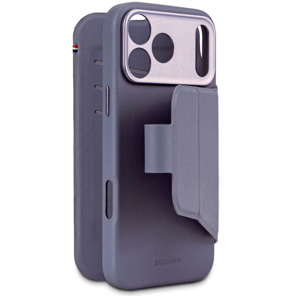 Decoded iPhone 17 Pro Textured Detachable Wallet Silicone Case - MagSafe Compatible - Forever Blue