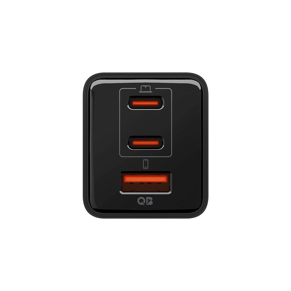 Spigen Essential 47W Wall Charger med 2 x USB-C & 1 x USB-A - Black