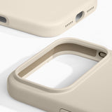 iPhone 17 Pro iDeal Of Sweden Silicone Case - MagSafe Compatible - Cloud Dancer