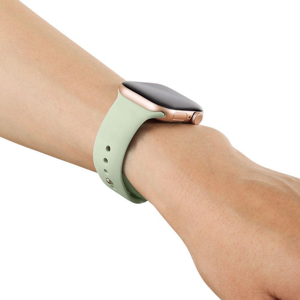 Apple Watch (38/40/SE/41/42mm) iDeal of Sweden Silicone Watch Strap - Size M/L - Sage Green