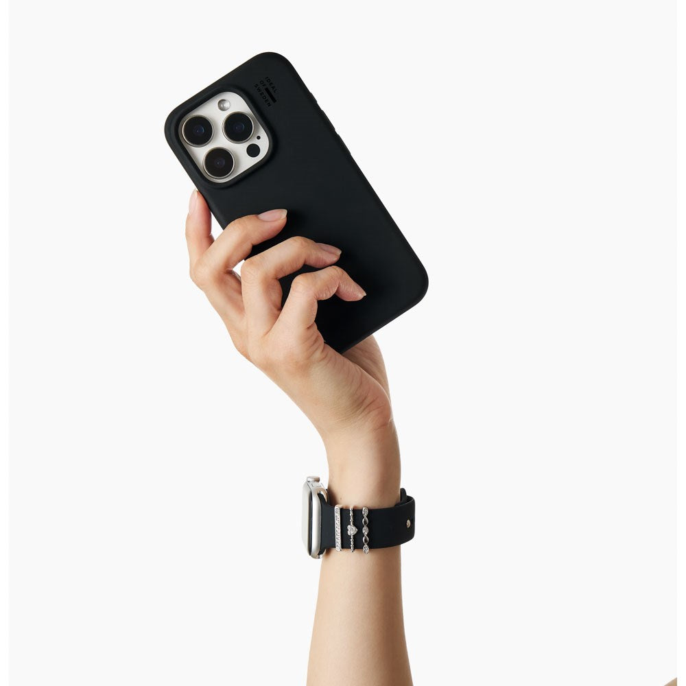 Apple Watch (38/40/SE/41/42mm) iDeal of Sweden Silicone Watch Strap - Size S/M - Black