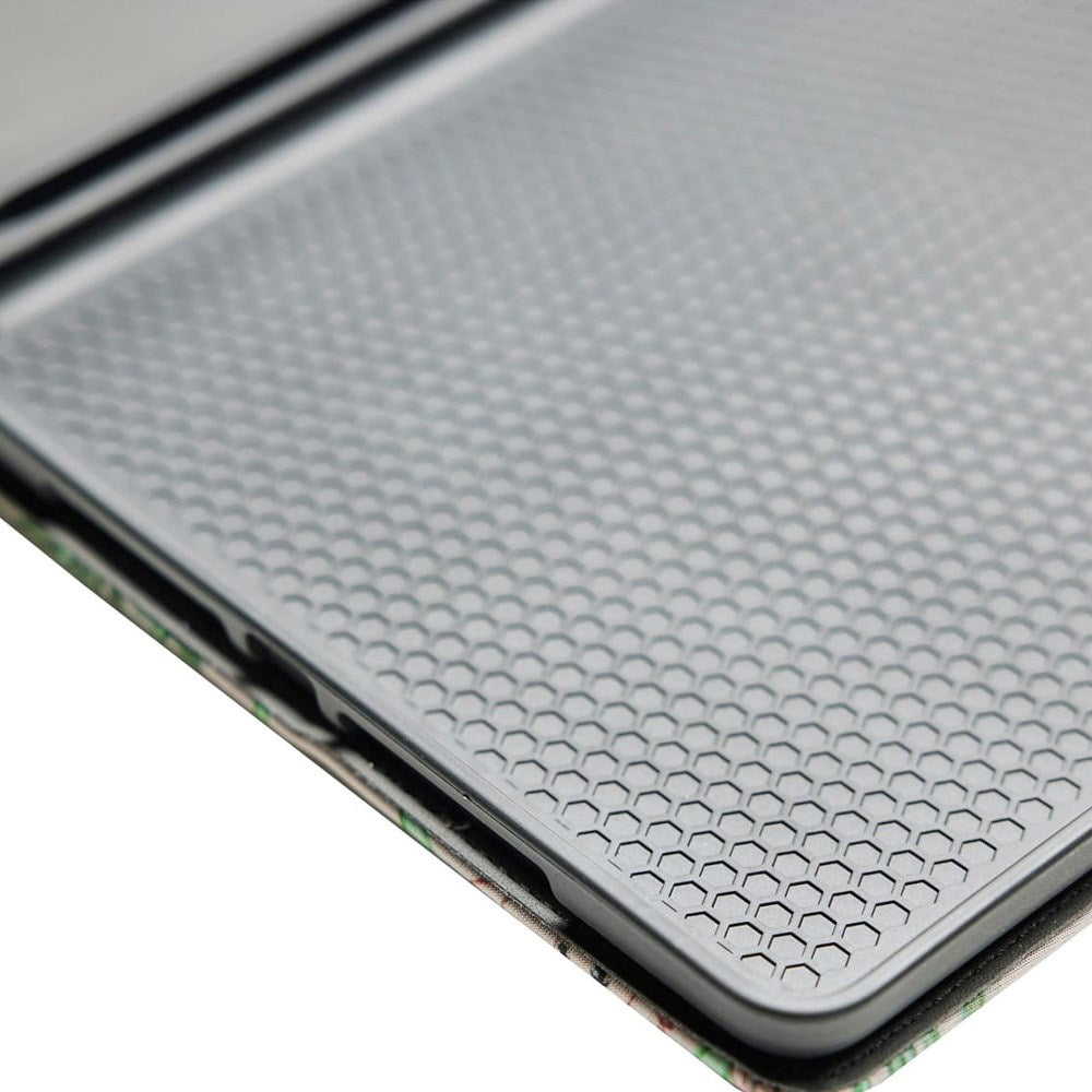 Trunk iPad 10.2" (2021 / 2020 / 2019) / Air (2019) Flip Case with Monkey Design - Green